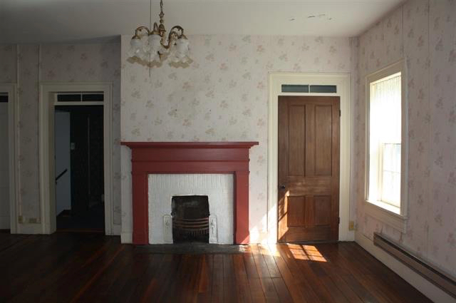 Master Bedroom - Northeast Corner