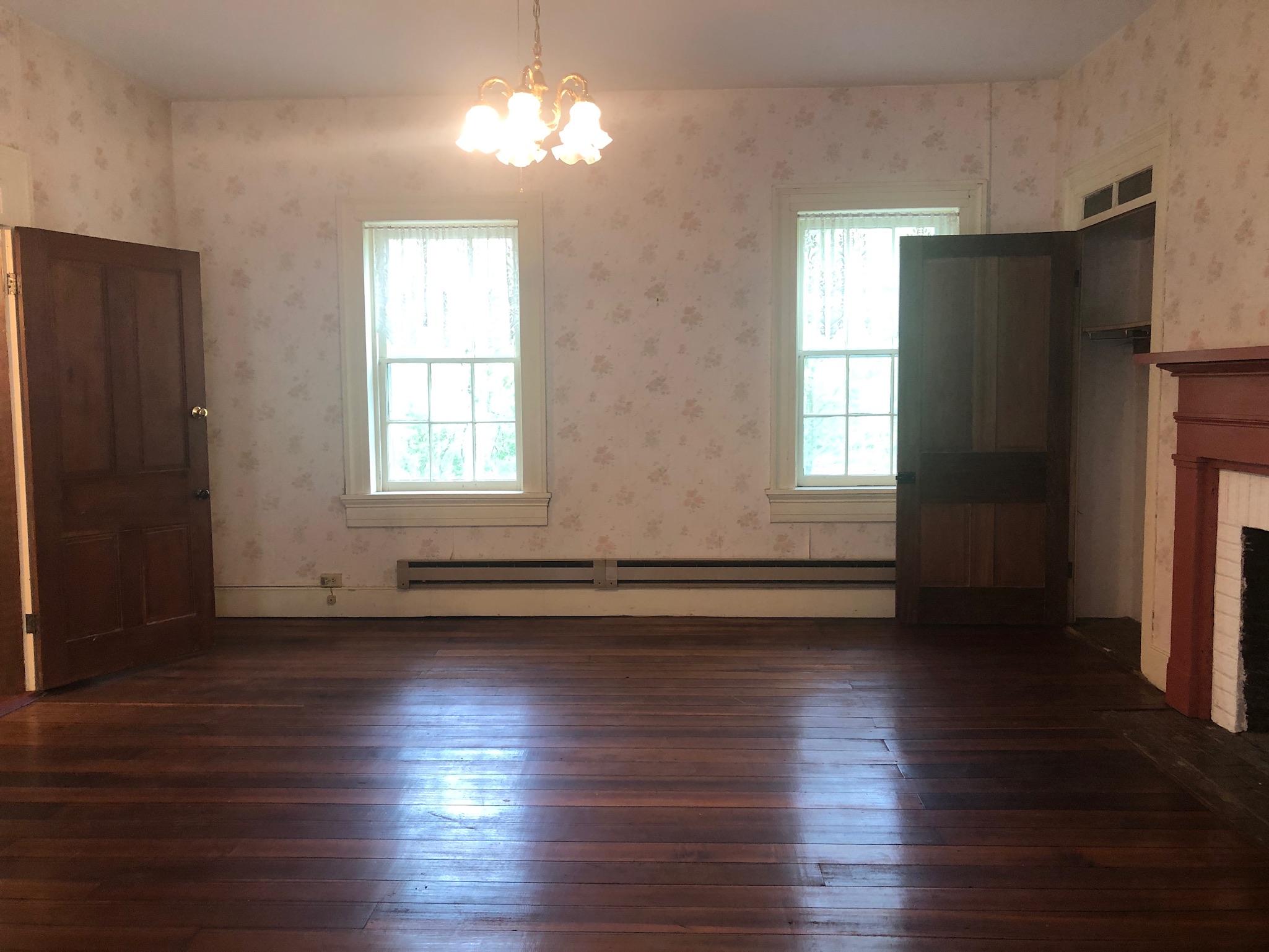 Master Bedroom - Facing West